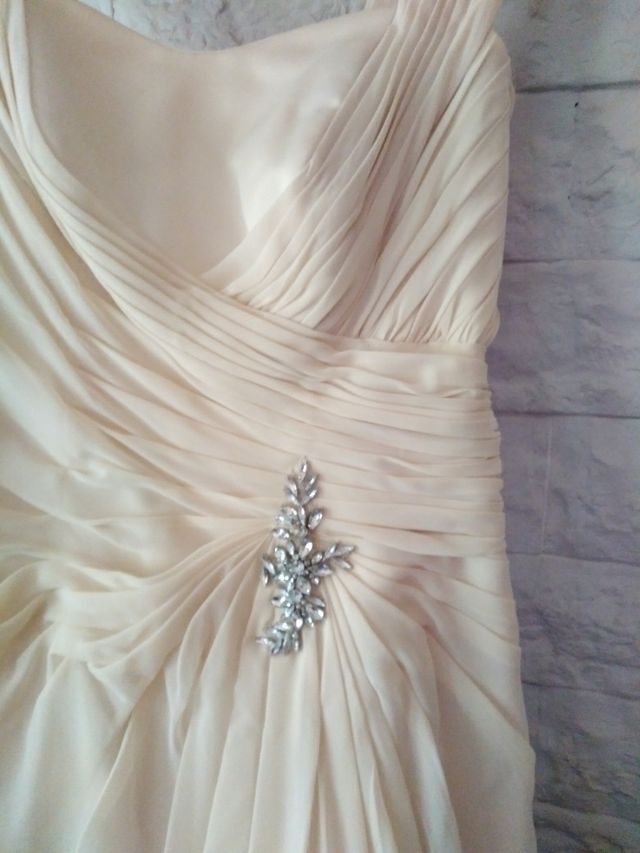 Vestido fiesta, novia o dama de honor