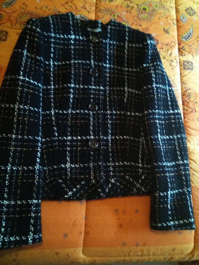 Chaqueta lana, de MIGUEL BERBEL.