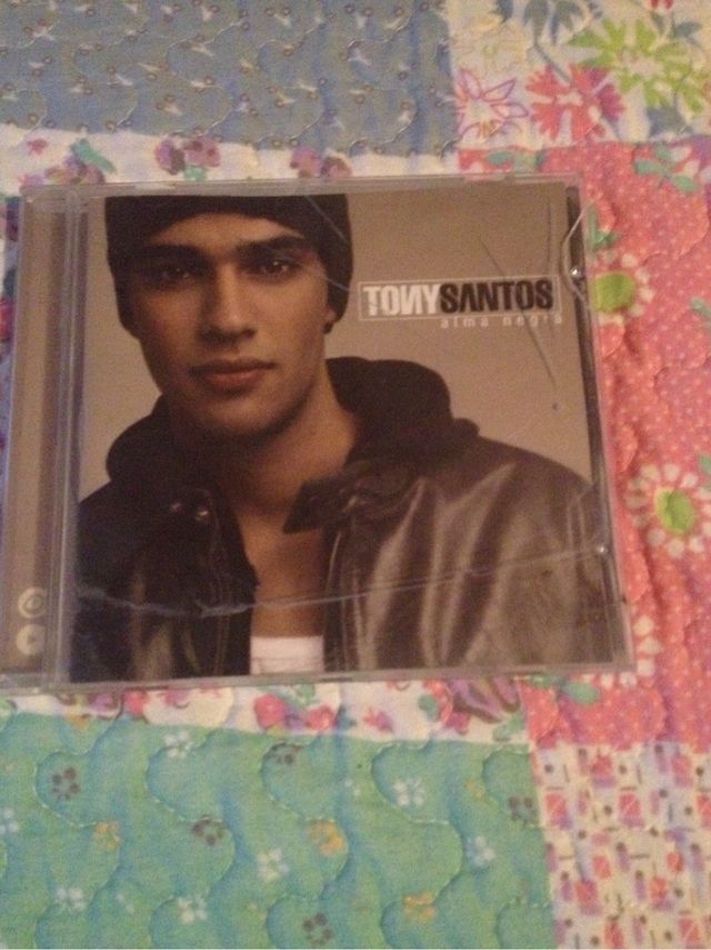 Cd Toni Santos
