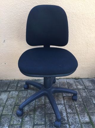 Sillas de oficina de segunda mano en Córdoba en WALLAPOP Sillas de oficina de segunda mano en Córdoba en WALLAPOP