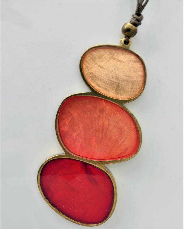 Collar metal y esmalte (H&M)