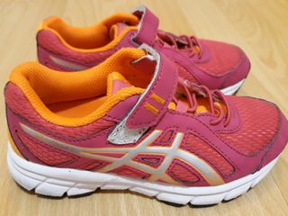 asics de niña asics de niña