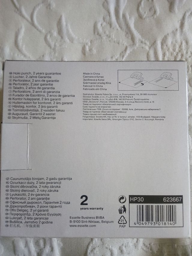 Perforadora marca CENTRA 30 hojas HP. NUEVA