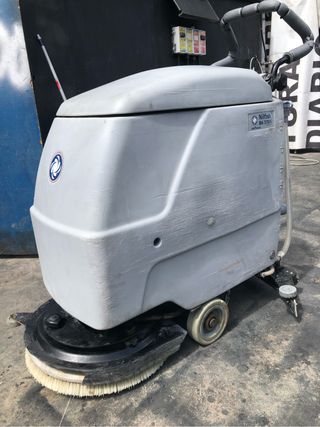 Fregadora industrial de segunda mano en WALLAPOP