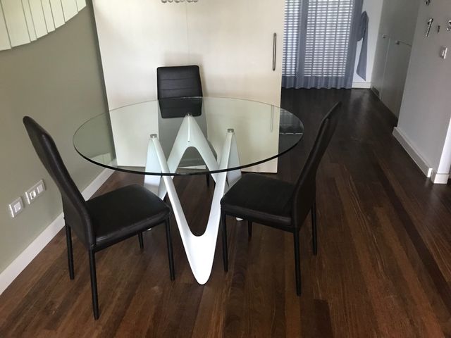 Mesa comedor diseño de segunda mano por 200 € en Manresa en WALLAPOP Mesa comedor diseño de segunda mano por 200 € en Manresa en WALLAPOP