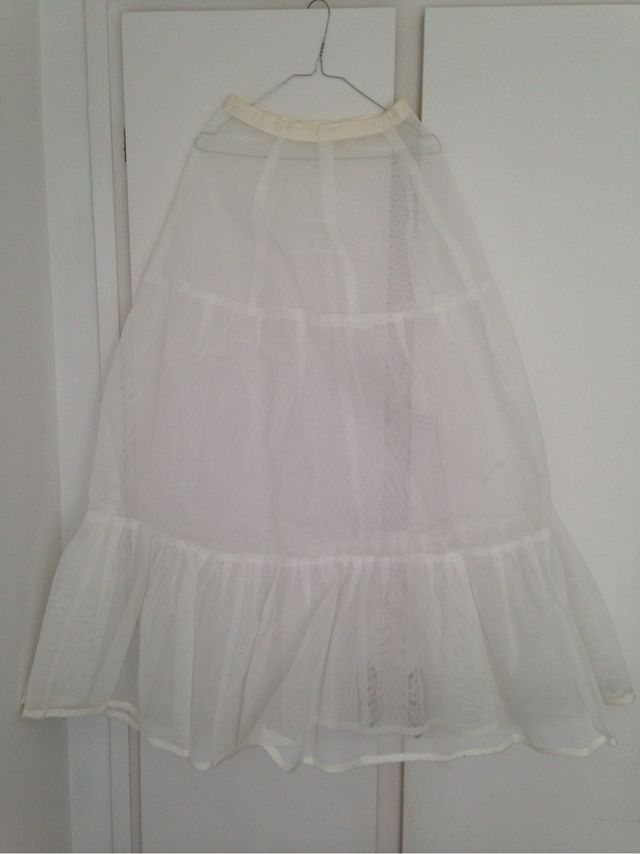 armador para vestido de novia de segunda mano por 20 € en madrid en