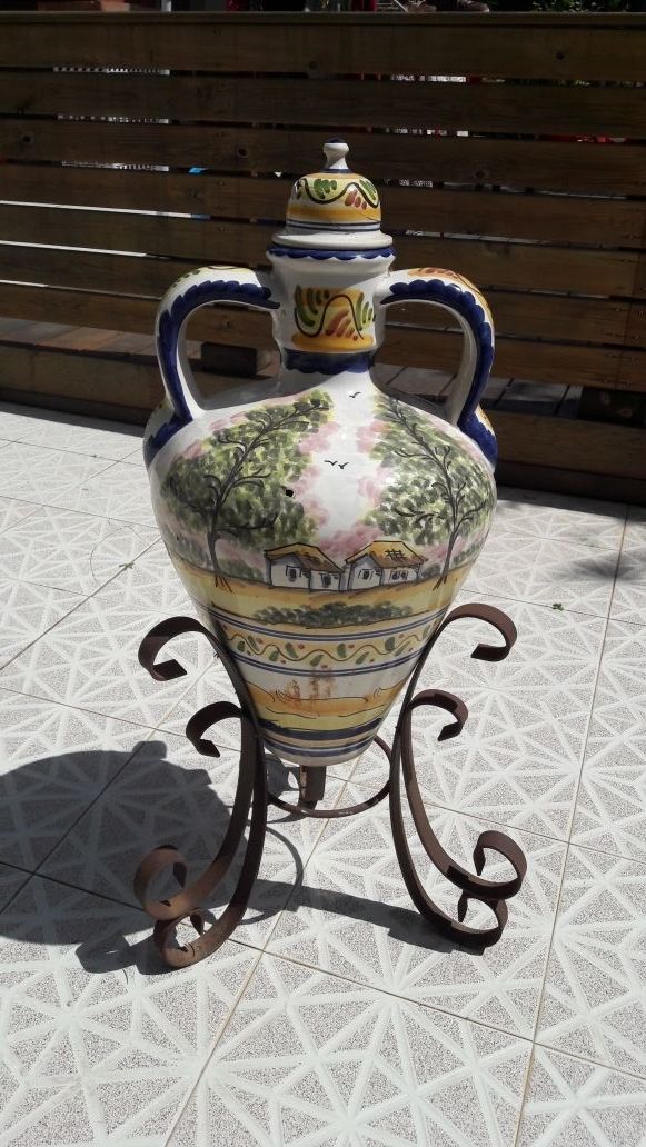 Jarrón decorativo jardin de segunda mano por 10 EUR en Sitges en WALLAPOP