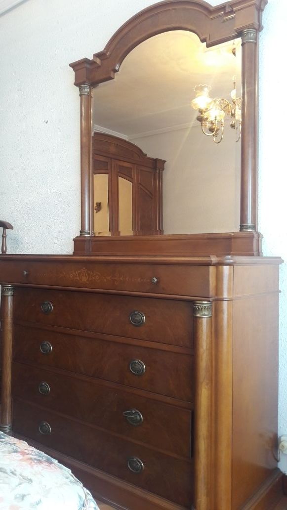 Mueble dormitorio de segunda mano por 300 € en Santander en WALLAPOP