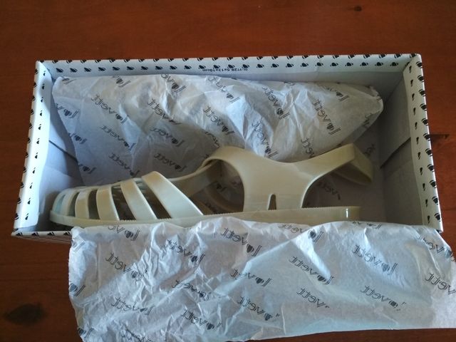 Sandalias cangrejeras