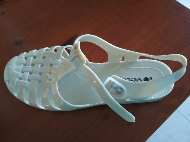 Sandalias cangrejeras