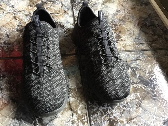 Expulsar a una taza de gastar Zapatillas Skechers unixes de segunda mano por 25 € en L'Hospitalet de Llobregat en WALLAPOP Expulsar a una taza de gastar Zapatillas Skechers unixes de segunda mano por 25 € en L'Hospitalet de Llobregat en WALLAPOP