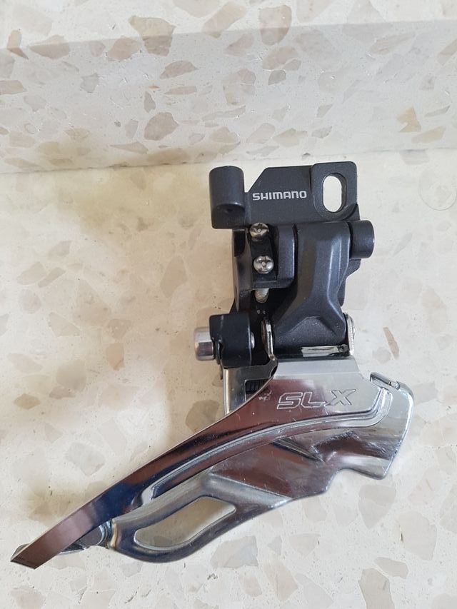 Cambio desviador  bicicleta MTB montaña delantero.