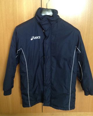 abrigos asics abrigos asics