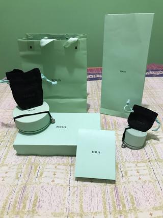 Cajas y sobres Tous