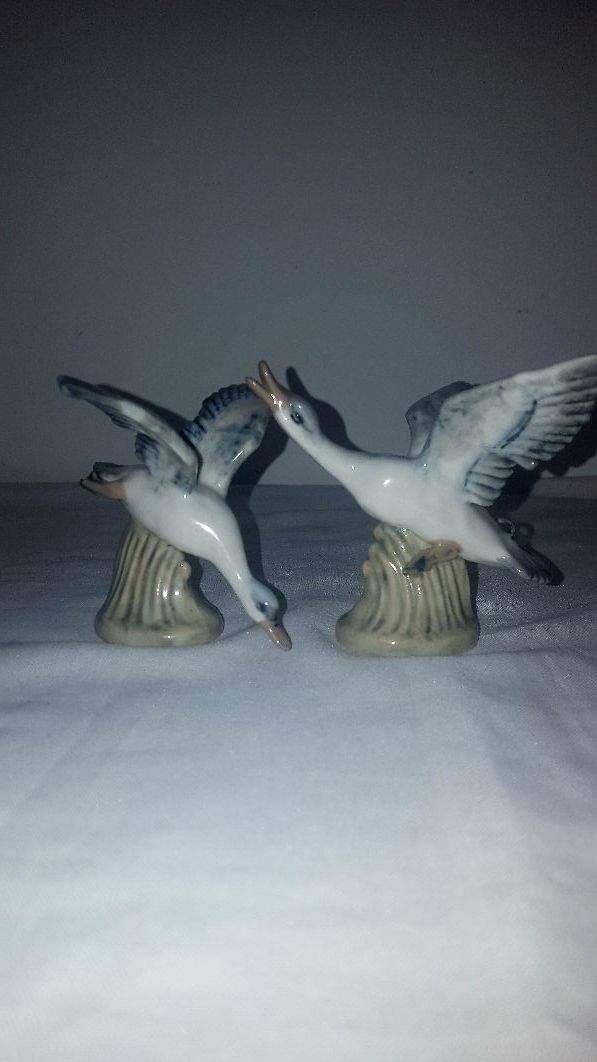 PORCELLANA PEYRO FIGURA-OCAS