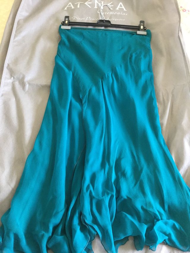 Conjunto corpiño y falda fiesta 100 seda