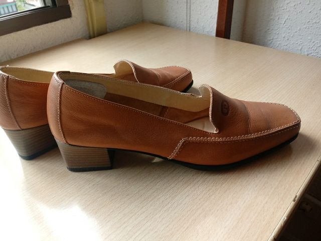 Zapatos mujer de segunda mano por 15 € en Madrid en WALLAPOP