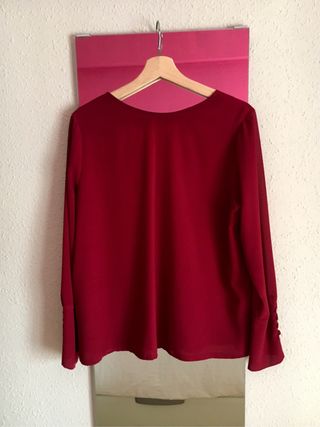 Blusa Biombo 13 de segunda mano por 35 € en Llodio en WALLAPOP Blusa Biombo 13 de segunda mano en WALLAPOP