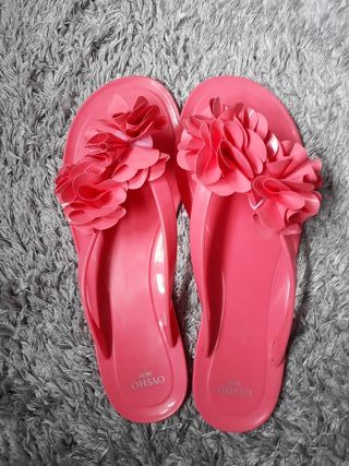 Chanclas de playa oysho de segunda mano por 5 EUR en Orbazai en WALLAPOP