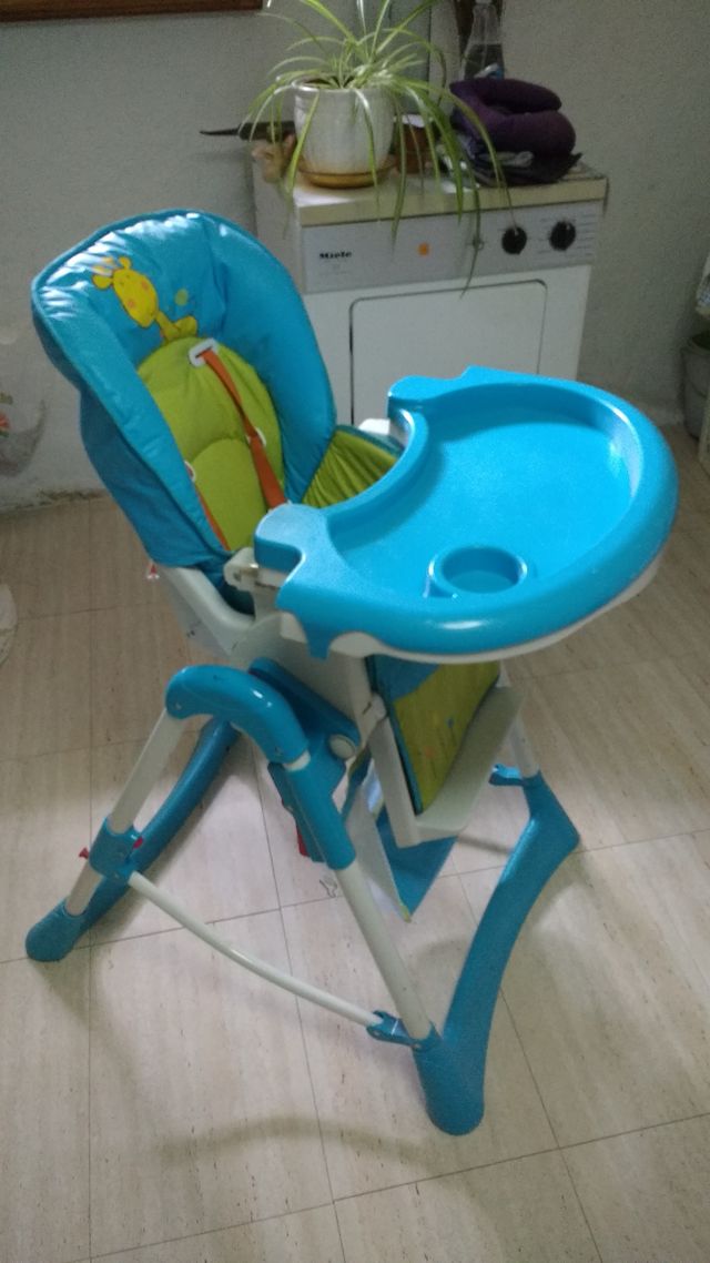 trona de bebé, plegable, buen estado