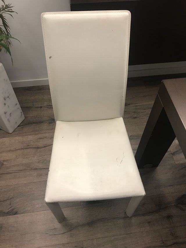 Sillas blancas comedor. de segunda mano por 50 € en Valencia en WALLAPOP Sillas blancas comedor. de segunda mano por 50 € en Valencia en WALLAPOP