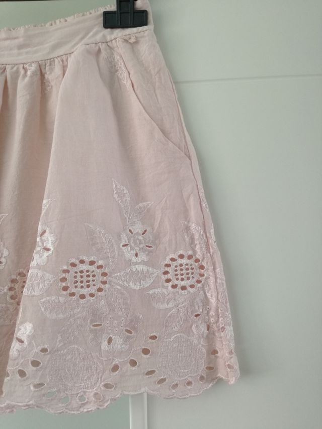 Falda bordada algodón