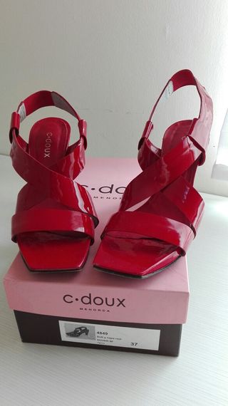 Zapatos Sandalias rojas fiesta Cdoux 37 de segunda mano por 15 EUR en  Santiago de Compostela en WALLAPOP