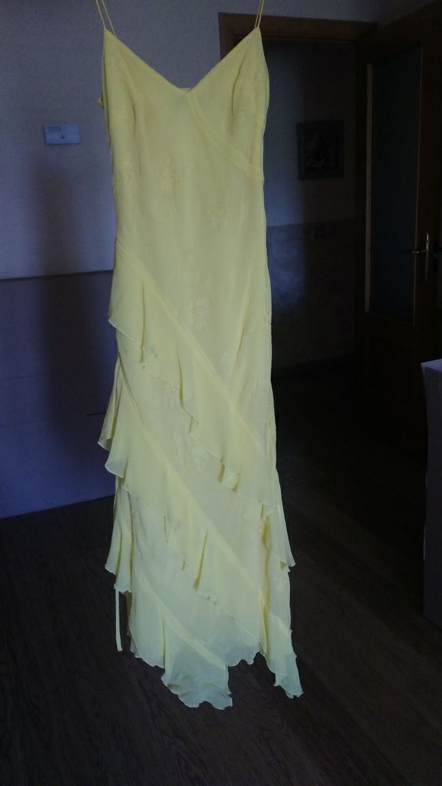 vestido amarillo