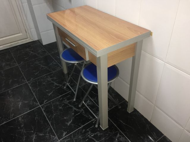 Mesa cocina extensible con cajón de segunda mano por 70 € en Mislata ... Mesa cocina extensible con cajón de segunda mano por 70 € en Mislata ...