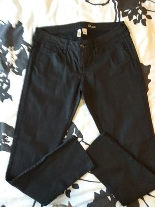Pantalón para mujer negro Skinny tiro alto encerado con TENCEL™™ | Tienda  Online - nafnaf