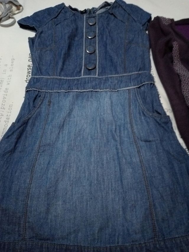 Vestidos cortos y chaqueta morada