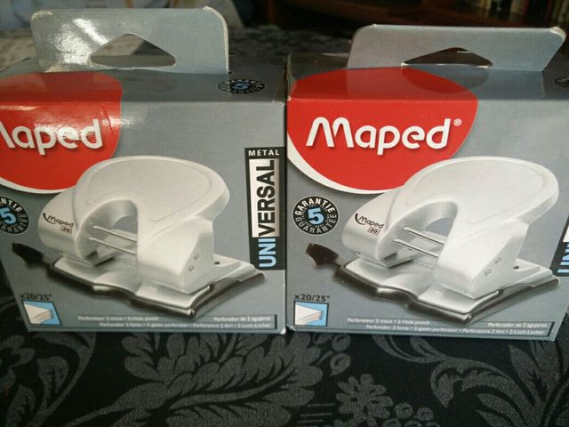 Perforador de hojas de 2 agujeros