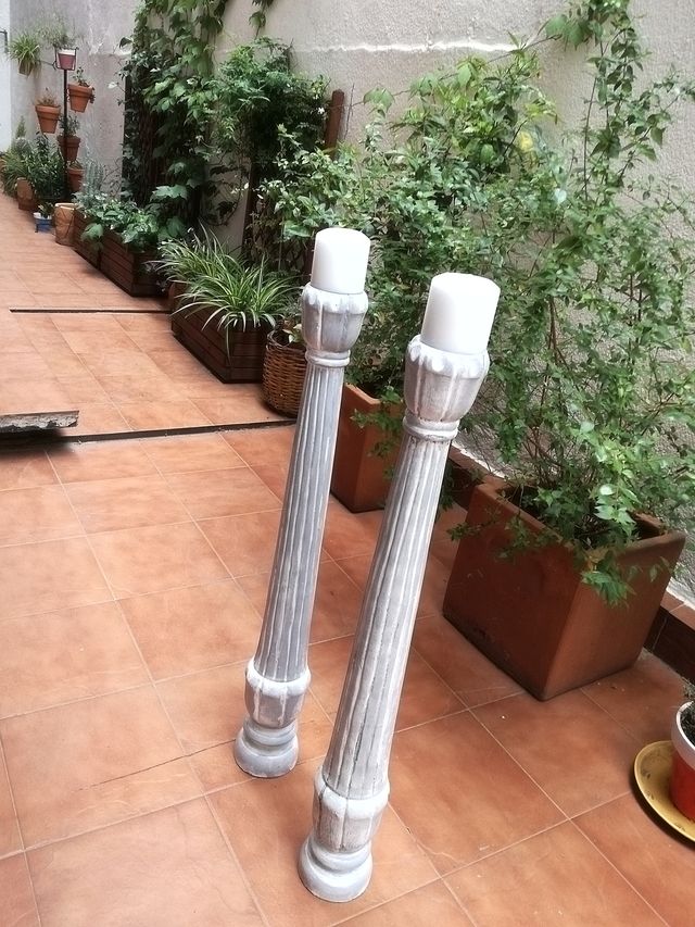 Candelabros de madera de segunda mano por 65 € en Madrid en WALLAPOP