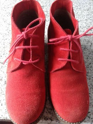 Botines Mustang mujer,40 ante,rojos,comodos. de segunda mano por 10 EUR en  Gernika-Lumo en WALLAPOP