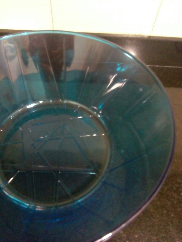 Ensaladera cristal azul