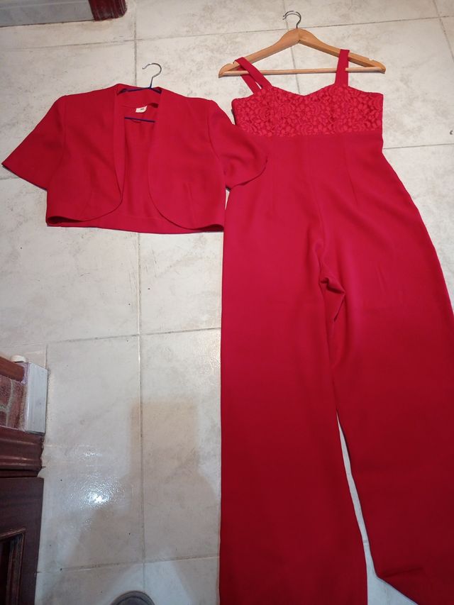 mono rojo,talla 40
