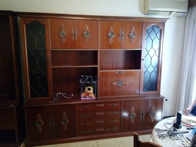 Mueble comedor antiguo de segunda mano por 100 € en Mataró en WALLAPOP Mueble comedor antiguo de segunda mano por 100 € en Mataró en WALLAPOP