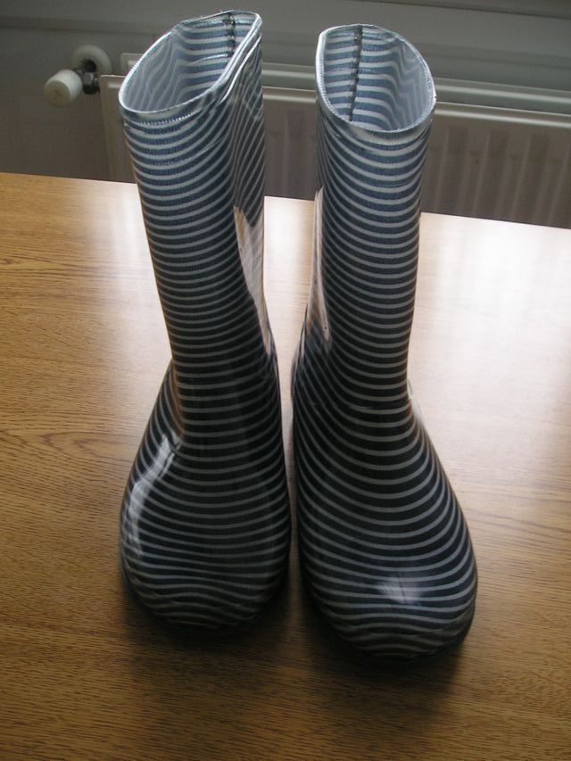 BOTAS AGUA  NIÑA TALLA 31