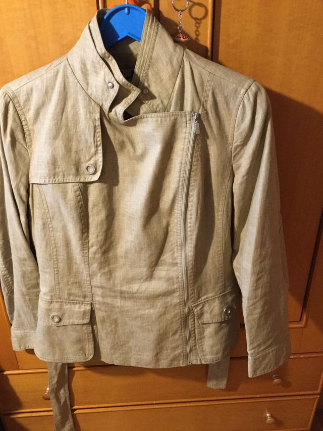 Cazadora entretiempo beige