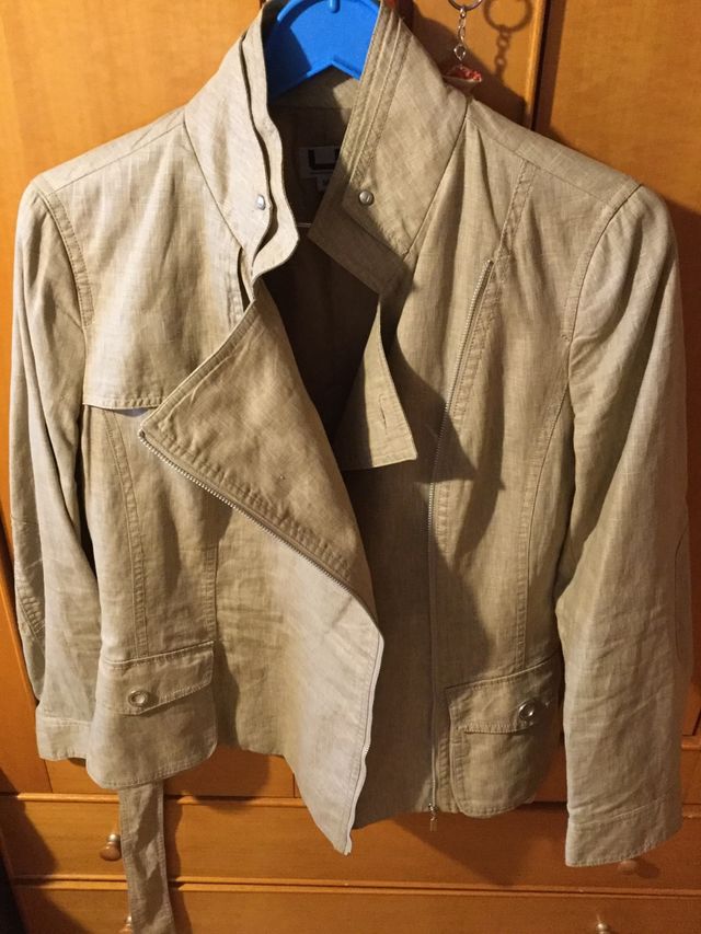 Cazadora entretiempo beige