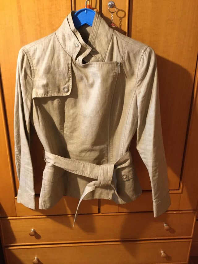 Cazadora entretiempo beige