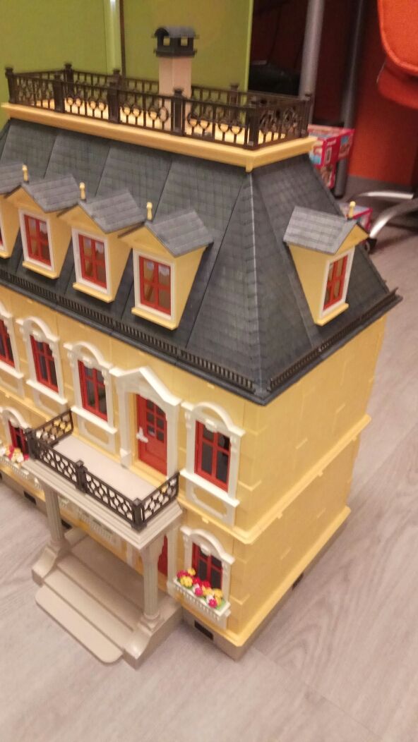 Playmobil mansion