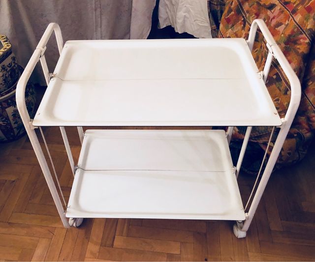 Mesa auxiliar cocina de segunda mano por 25 € en Alcobendas en WALLAPOP Mesa auxiliar cocina de segunda mano por 25 € en Alcobendas en WALLAPOP