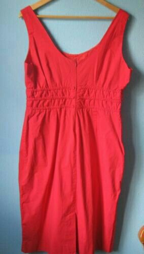 Vestido de la firma inglesa Nougat, talla L