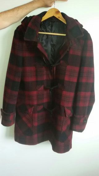 Trenca FORMULA JOVEN de segunda mano por 15 EUR en Bilbao en WALLAPOP