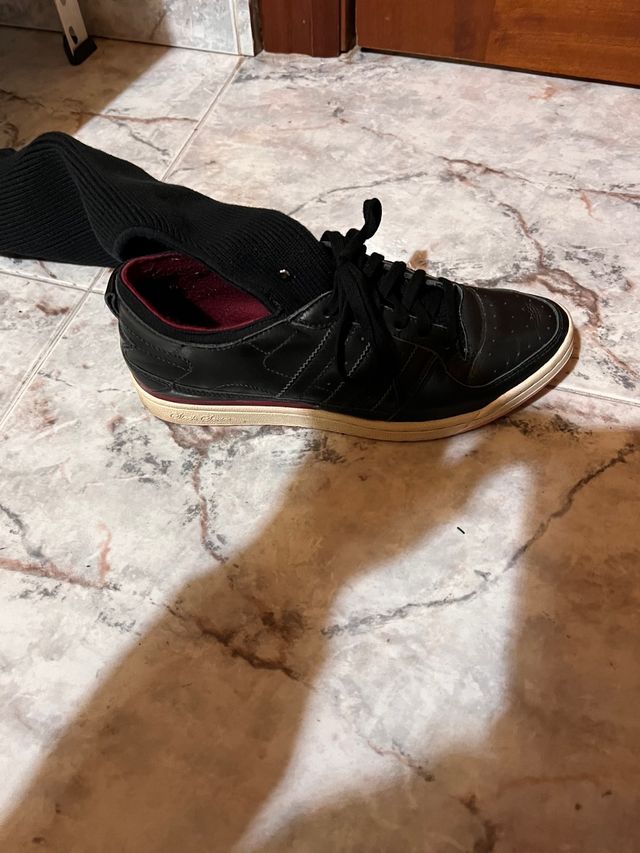 Zapatillas adidas con lengüeta calentadores 