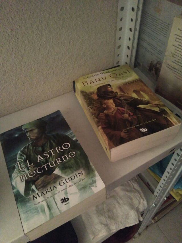 Novelas. Perfecto estado.