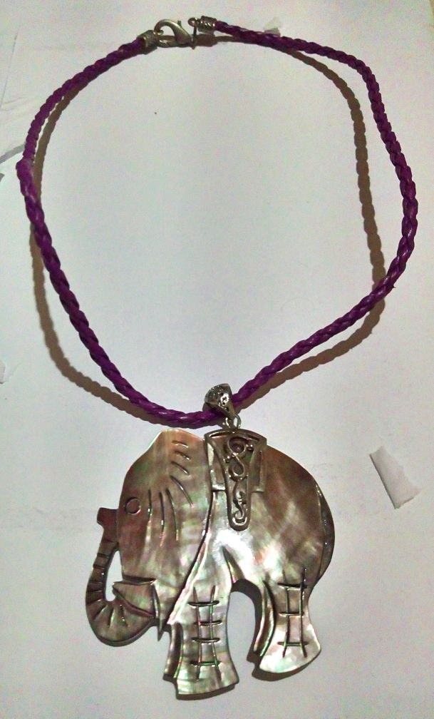 Collar elefante