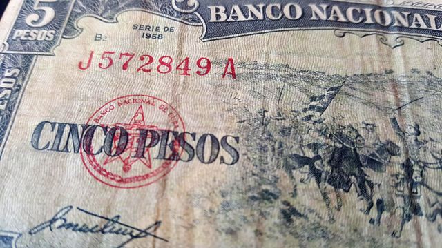 Billete antiguo 5 pesos Cuba (1958)