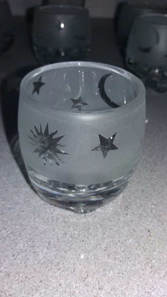 CONJUNTO BOTELLA Y VASOS